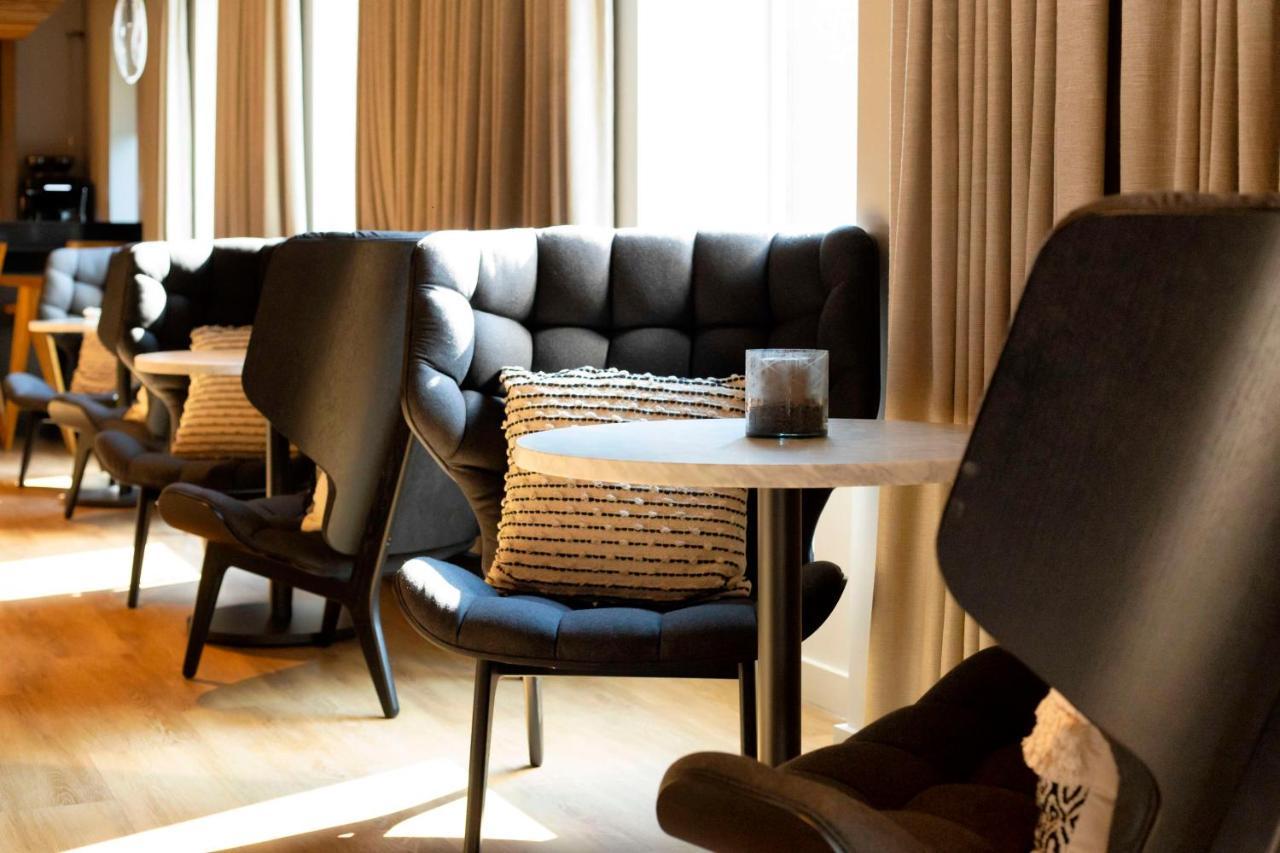 The Lloyd Stamford, Tapestry Collection By Hilton Hotel Exterior photo