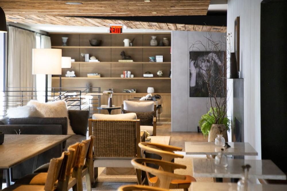 The Lloyd Stamford, Tapestry Collection By Hilton Hotel Exterior photo