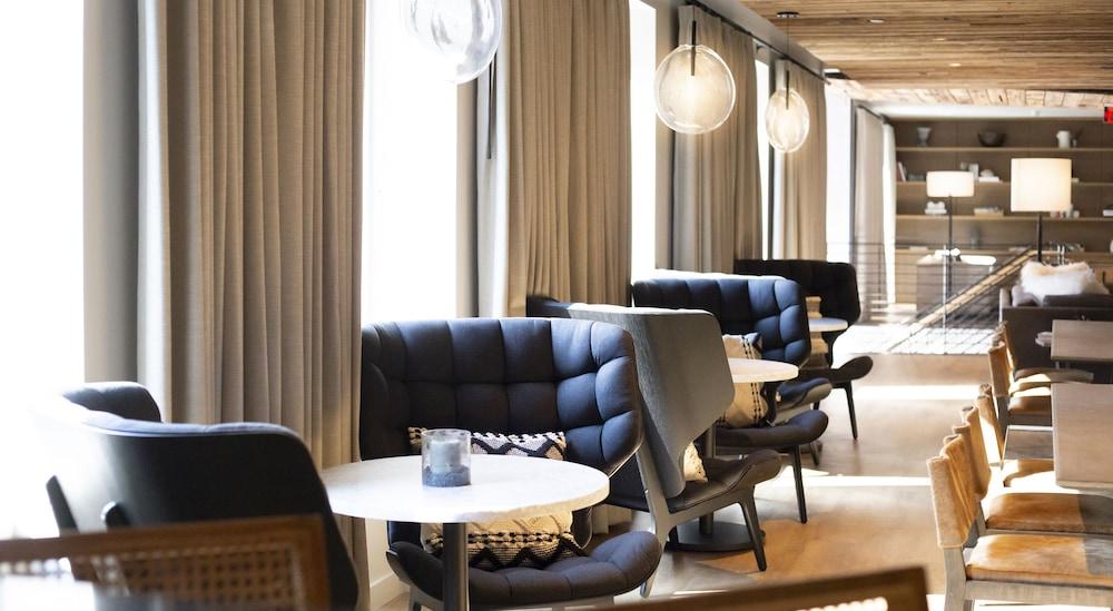 The Lloyd Stamford, Tapestry Collection By Hilton Hotel Exterior photo